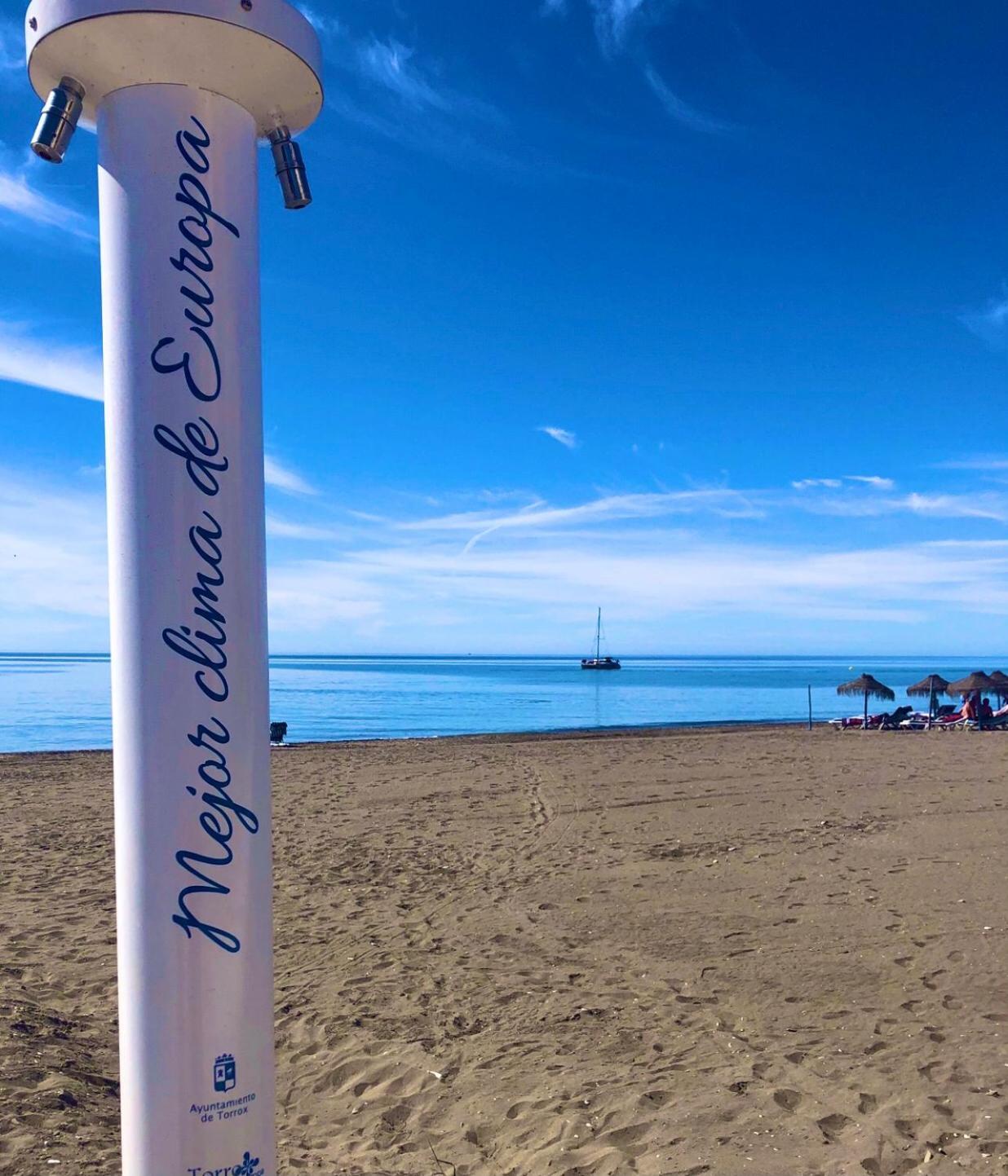 Spacious 1 Bedroom Apartment, Beach Front, Torrox Costa Exteriör bild