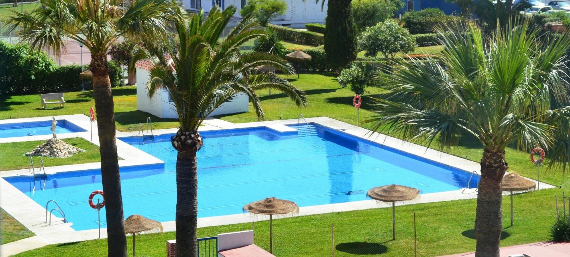 Spacious 1 Bedroom Apartment, Beach Front, Torrox Costa Exteriör bild