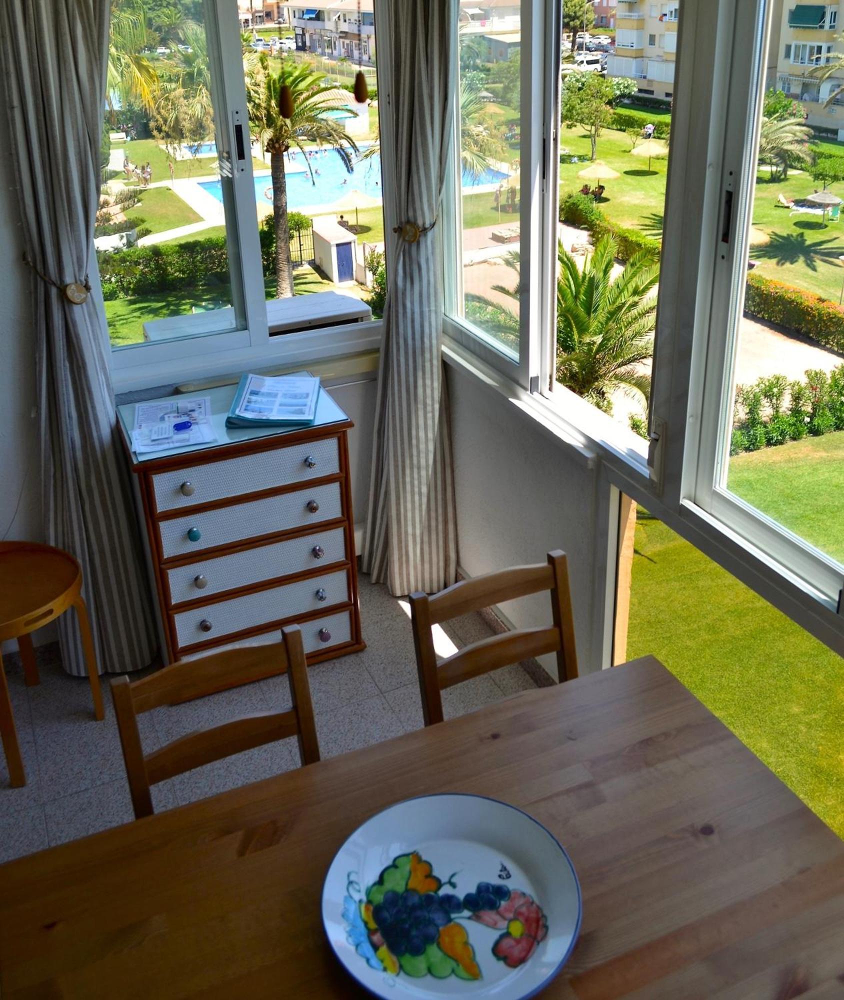 Spacious 1 Bedroom Apartment, Beach Front, Torrox Costa Exteriör bild